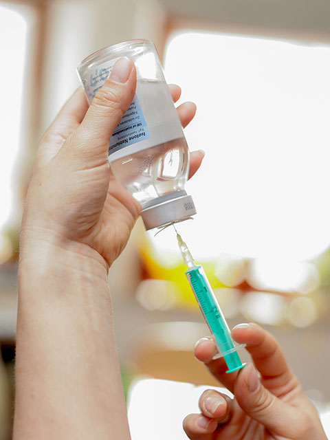 預防麻疹最有效的方法是注射預防疫苗